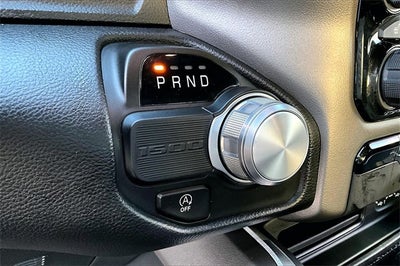 2022 RAM 1500 Laramie Crew Cab 4x2 5'7' Box