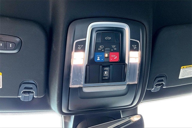 2022 RAM 1500 Laramie Crew Cab 4x2 5'7' Box