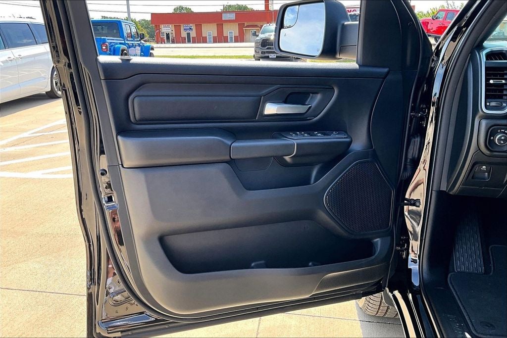 2026 RAM Ram 1500 RAM 1500 EXPRESS QUAD CAB 4X4 6'4' BOX