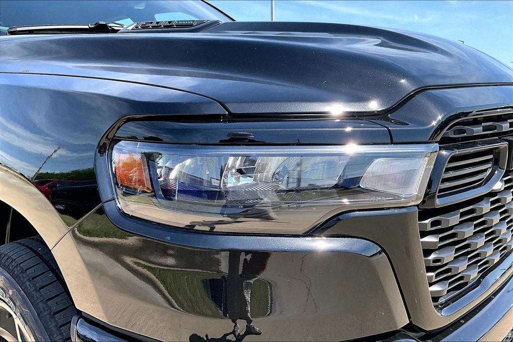 2026 RAM Ram 1500 RAM 1500 EXPRESS QUAD CAB 4X4 6'4' BOX