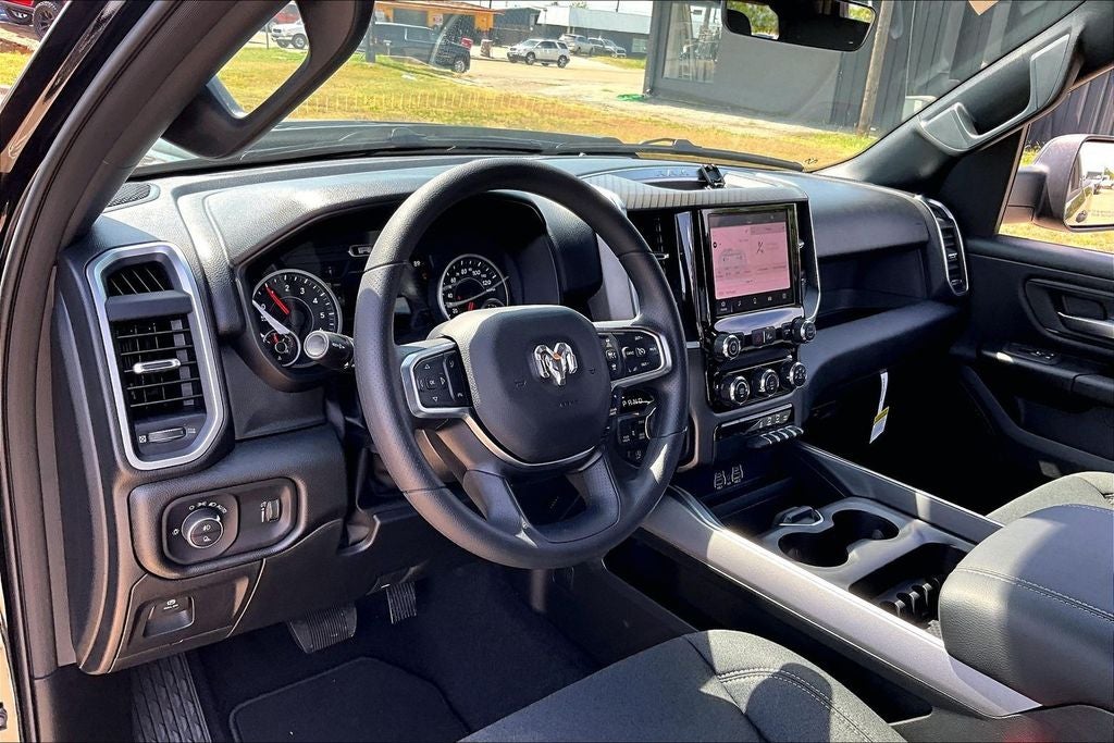 2026 RAM Ram 1500 RAM 1500 EXPRESS QUAD CAB 4X4 6'4' BOX