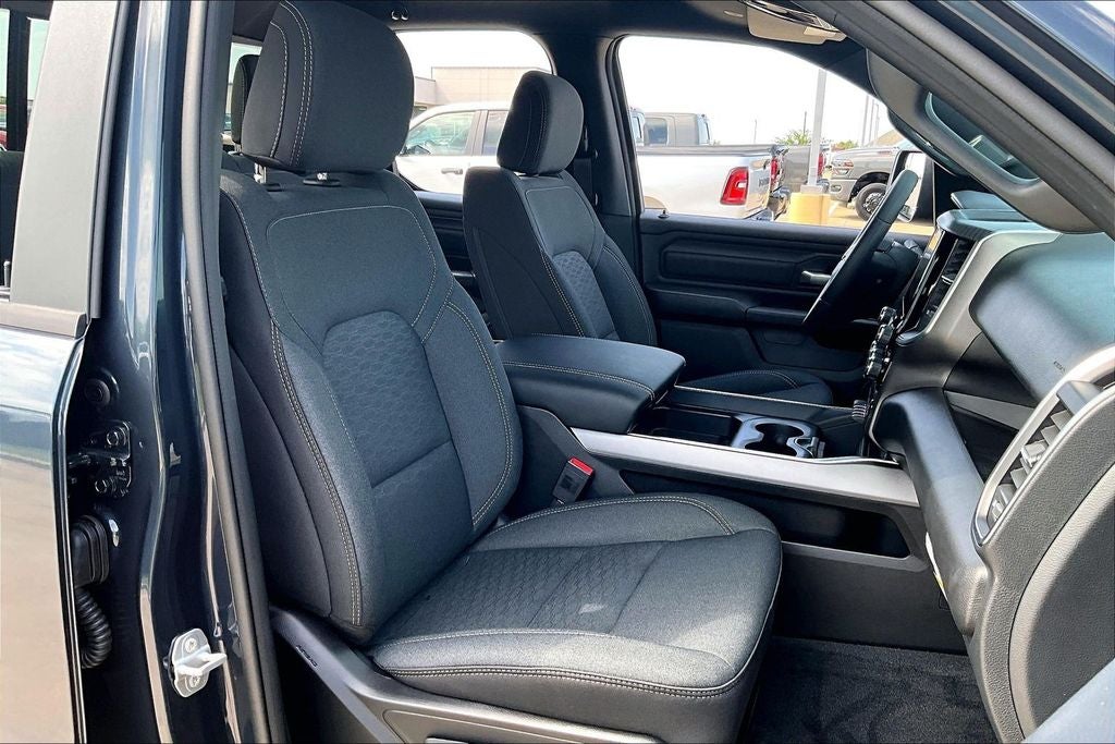 2026 RAM Ram 1500 RAM 1500 EXPRESS QUAD CAB 4X4 6'4' BOX