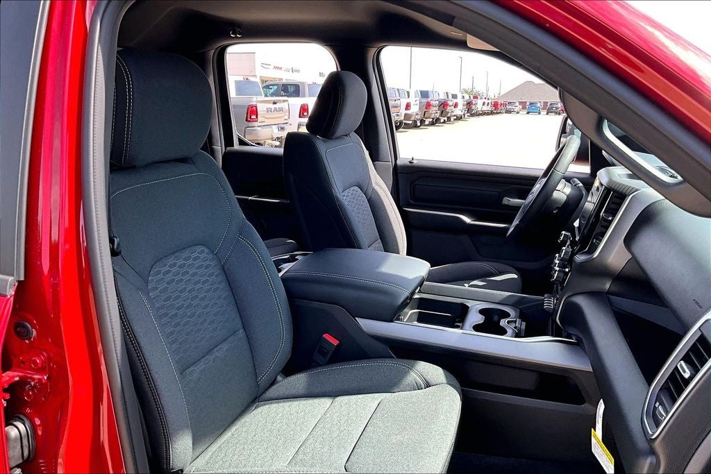 2026 RAM Ram 1500 RAM 1500 EXPRESS QUAD CAB 4X4 6'4' BOX