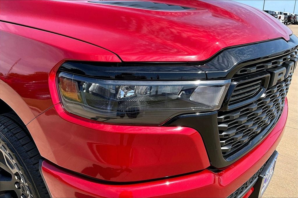 2026 RAM Ram 1500 RAM 1500 EXPRESS QUAD CAB 4X4 6'4' BOX