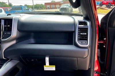 2026 RAM Ram 1500 RAM 1500 EXPRESS QUAD CAB 4X4 6'4' BOX