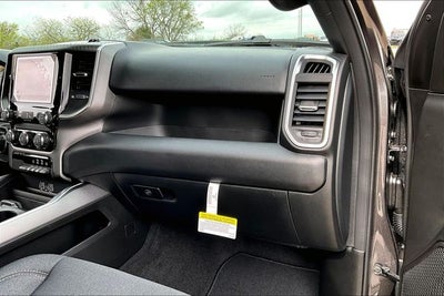 2026 RAM Ram 1500 RAM 1500 EXPRESS QUAD CAB 4X4 6'4' BOX