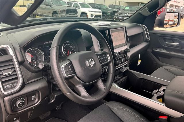 2026 RAM Ram 1500 RAM 1500 EXPRESS CREW CAB 4X4 5'7' BOX