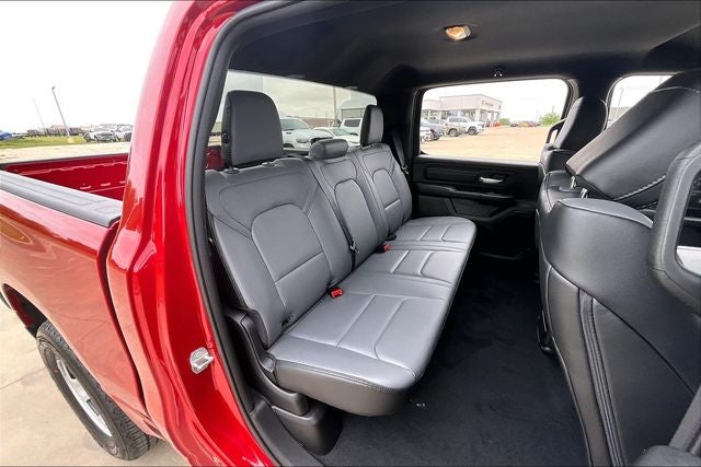 2026 RAM Ram 1500 RAM 1500 TRADESMAN CREW CAB 4X4 5'7' BOX