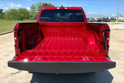 2026 RAM Ram 1500 RAM 1500 TRADESMAN CREW CAB 4X4 5'7' BOX