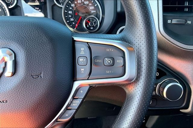 2026 RAM Ram 1500 RAM 1500 TRADESMAN CREW CAB 4X4 5'7' BOX