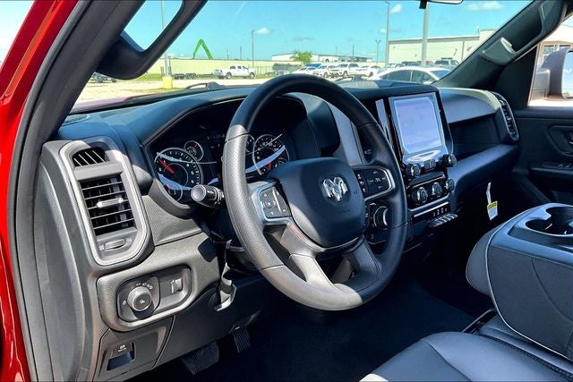 2026 RAM Ram 1500 RAM 1500 TRADESMAN CREW CAB 4X4 5'7' BOX