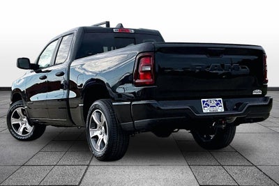 2026 RAM Ram 1500 RAM 1500 EXPRESS QUAD CAB 4X2 6'4' BOX