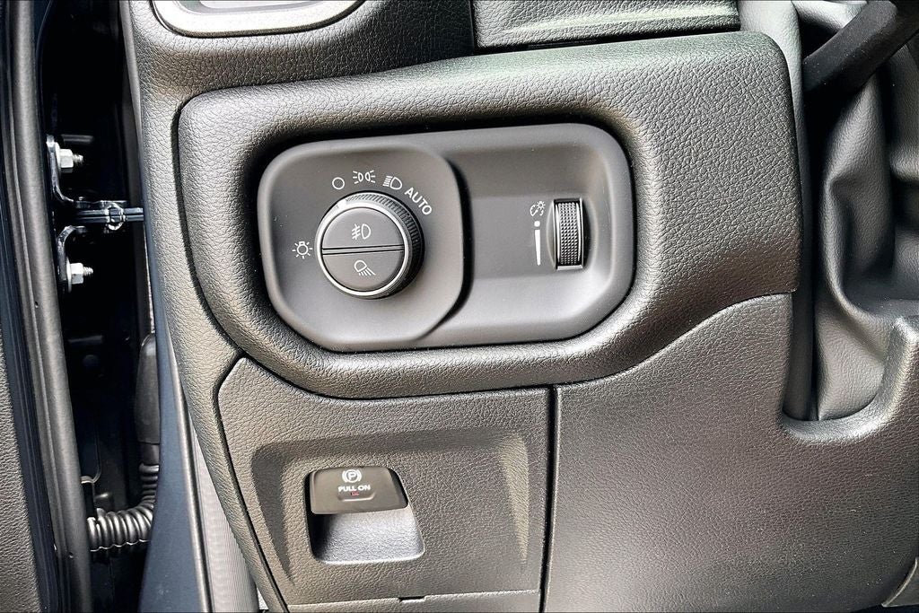 2026 RAM Ram 1500 RAM 1500 EXPRESS QUAD CAB 4X2 6'4' BOX