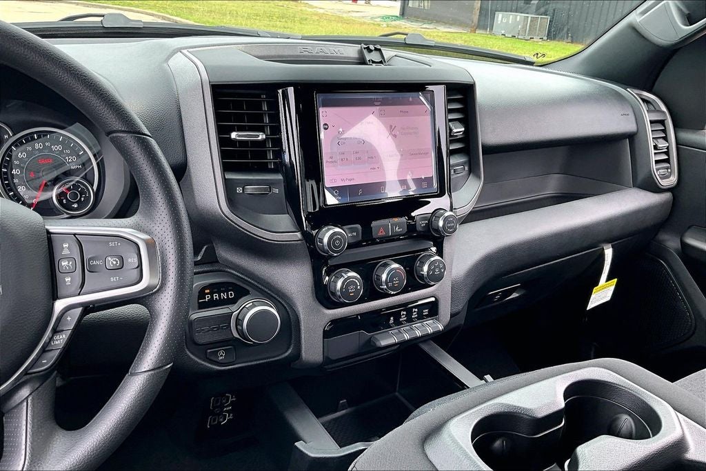 2026 RAM Ram 1500 RAM 1500 EXPRESS QUAD CAB 4X2 6'4' BOX
