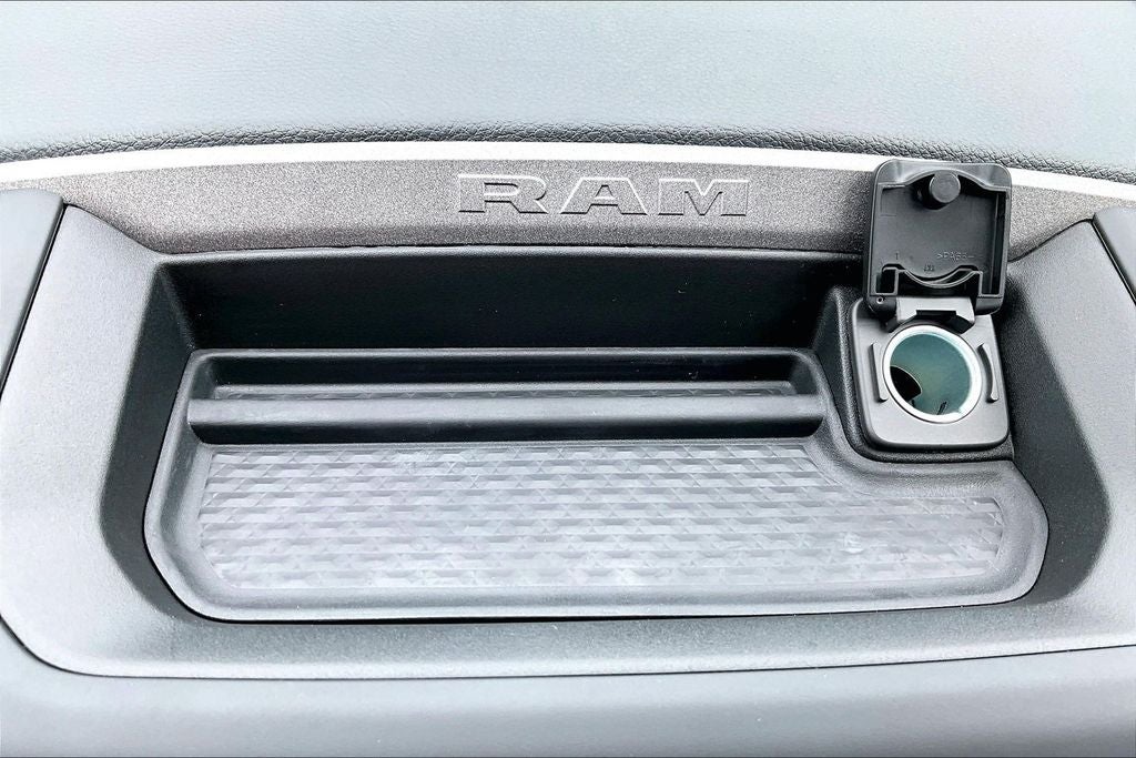 2026 RAM Ram 1500 RAM 1500 EXPRESS QUAD CAB 4X2 6'4' BOX