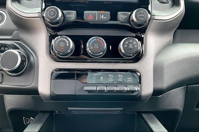 2026 RAM Ram 1500 RAM 1500 EXPRESS QUAD CAB 4X2 6'4' BOX