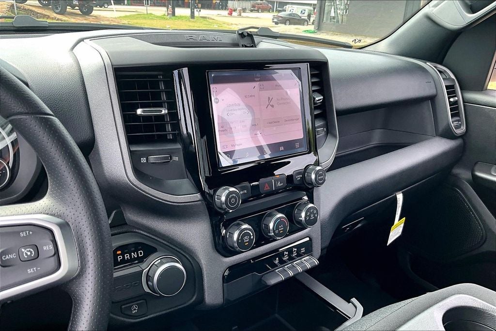 2026 RAM Ram 1500 RAM 1500 EXPRESS QUAD CAB 4X2 6'4' BOX