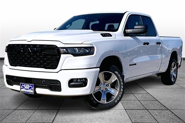 2026 RAM Ram 1500 RAM 1500 EXPRESS QUAD CAB 4X2 6'4' BOX