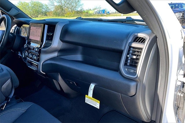 2026 RAM Ram 1500 RAM 1500 EXPRESS QUAD CAB 4X2 6'4' BOX