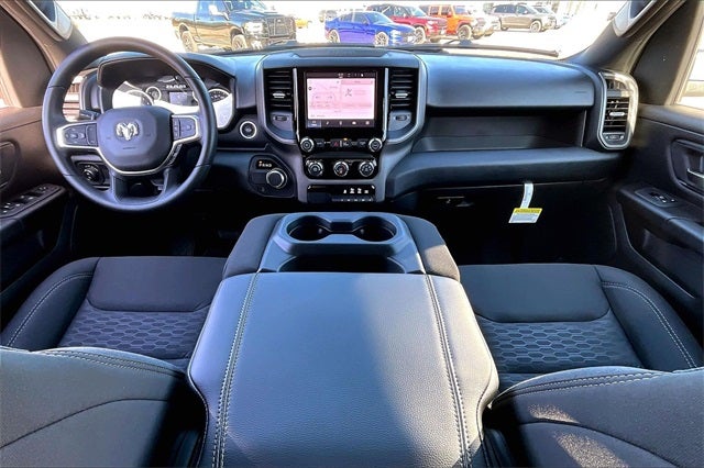 2026 RAM Ram 1500 RAM 1500 EXPRESS QUAD CAB 4X2 6'4' BOX