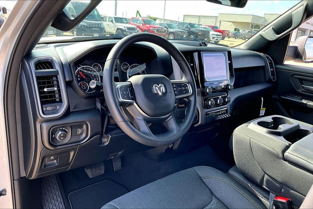 2026 RAM Ram 1500 RAM 1500 EXPRESS QUAD CAB 4X2 6'4' BOX