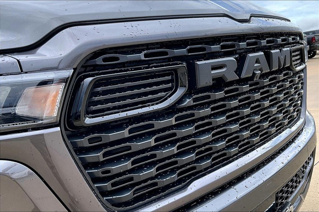 2026 RAM Ram 1500 RAM 1500 EXPRESS QUAD CAB 4X2 6'4' BOX