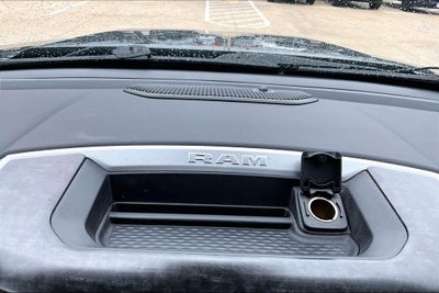 2022 RAM 1500 Big Horn Quad Cab 4x4 6'4' Box