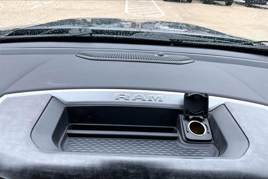 2022 RAM 1500 Big Horn Quad Cab 4x4 6'4' Box
