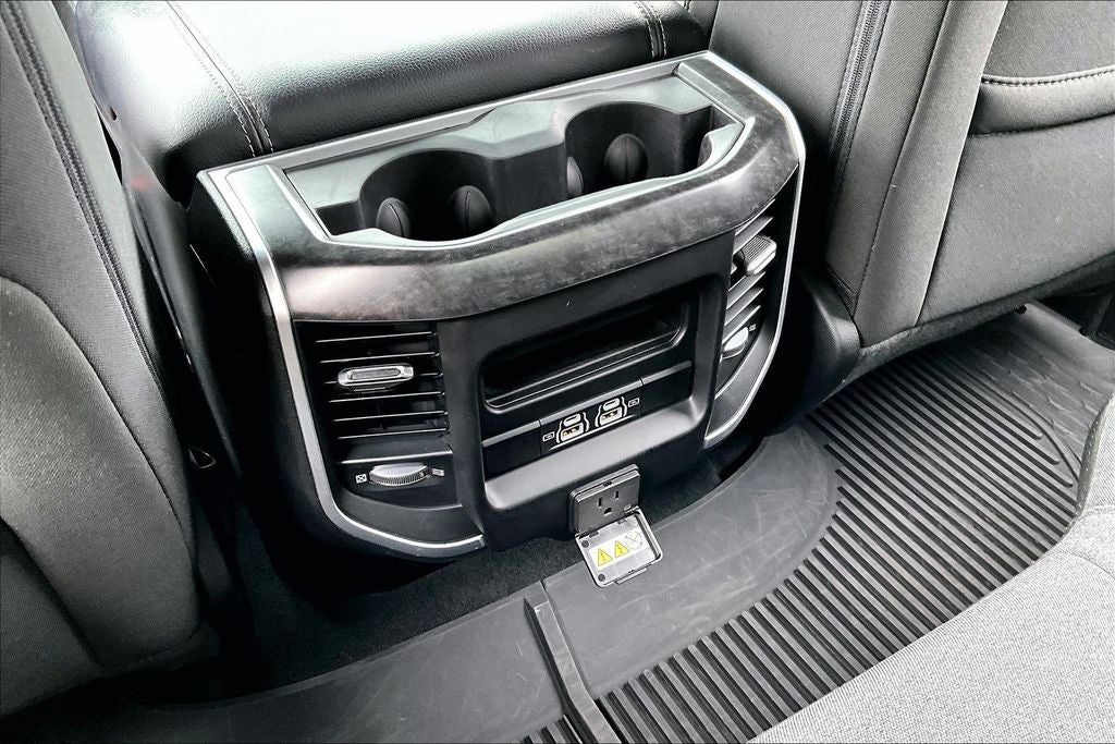 2022 RAM 1500 Big Horn Quad Cab 4x4 6'4' Box