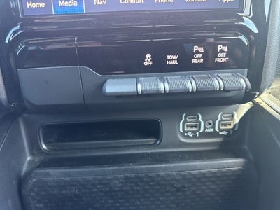 2023 RAM 1500 Lone Star Quad Cab 4x4 6'4' Box