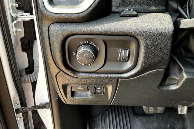 2023 RAM 1500 Lone Star Quad Cab 4x4 6'4' Box