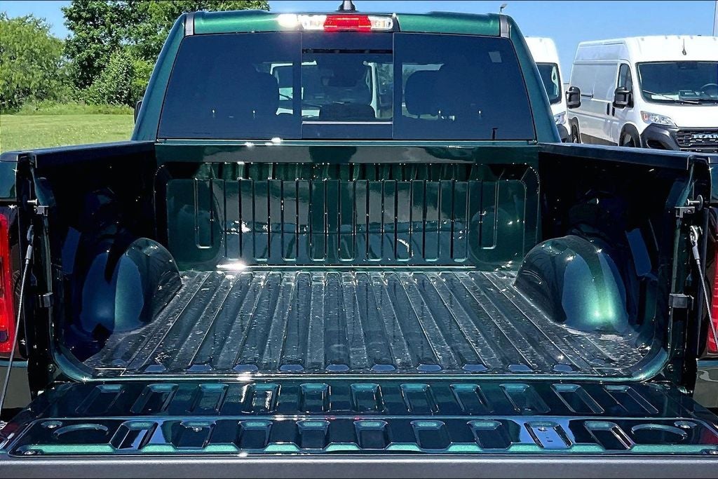 2026 RAM Ram 1500 RAM 1500 EXPRESS CREW CAB 4X4 5'7' BOX