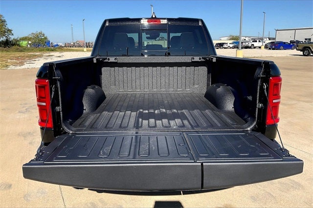 2026 RAM Ram 1500 RAM 1500 LIMITED CREW CAB 4X4 5'7' BOX