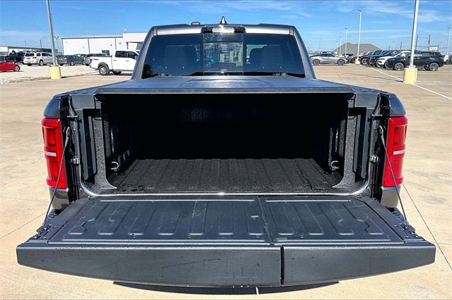 2026 RAM Ram 1500 RAM 1500 LIMITED CREW CAB 4X4 5'7' BOX
