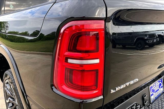 2026 RAM Ram 1500 RAM 1500 LIMITED CREW CAB 4X4 5'7' BOX