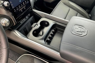 2026 RAM 1500 Laramie Crew Cab 4x4 5'7' Box