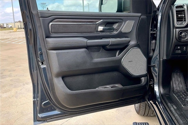 2026 RAM 1500 Laramie Crew Cab 4x4 5'7' Box