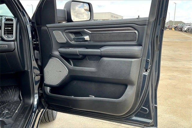 2026 RAM 1500 Laramie Crew Cab 4x4 5'7' Box