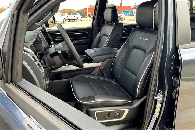 2026 RAM 1500 Laramie Crew Cab 4x4 5'7' Box