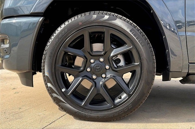 2026 RAM 1500 Laramie Crew Cab 4x4 5'7' Box