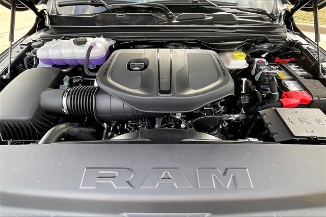 2026 RAM 1500 Laramie Crew Cab 4x4 5'7' Box