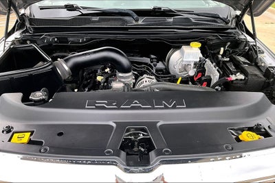 2022 RAM 1500 Laramie Crew Cab 4x4 5'7' Box