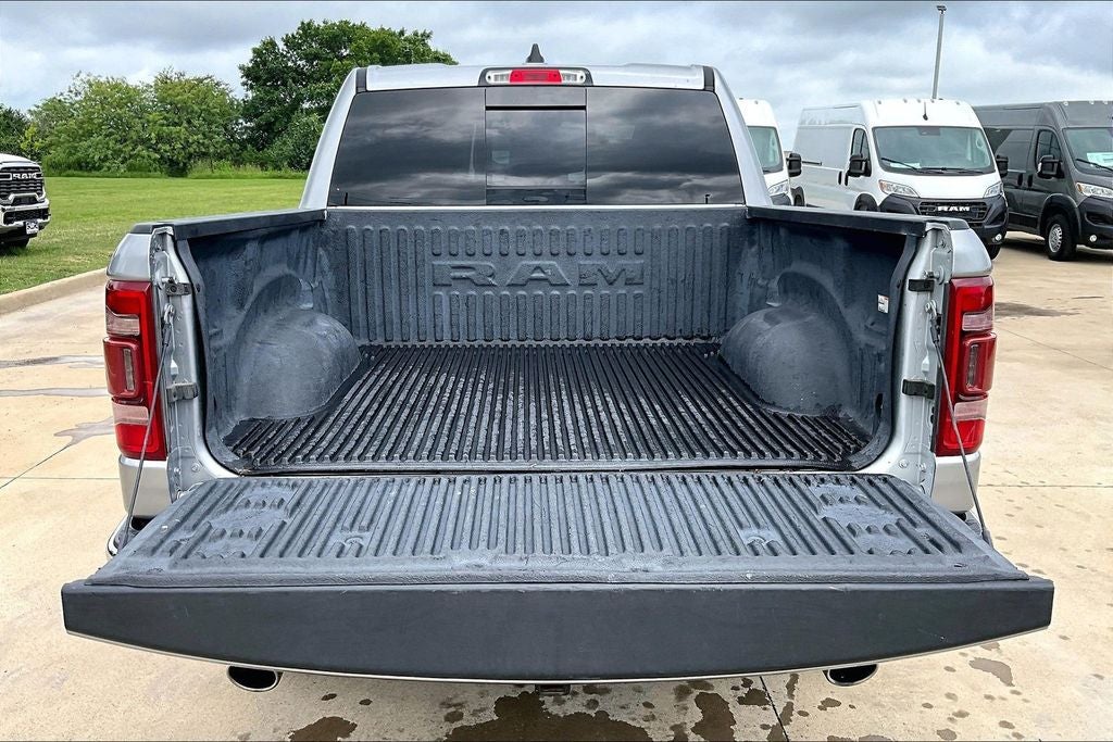 2022 RAM 1500 Laramie Crew Cab 4x4 5'7' Box