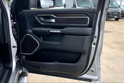 2022 RAM 1500 Laramie Crew Cab 4x4 5'7' Box