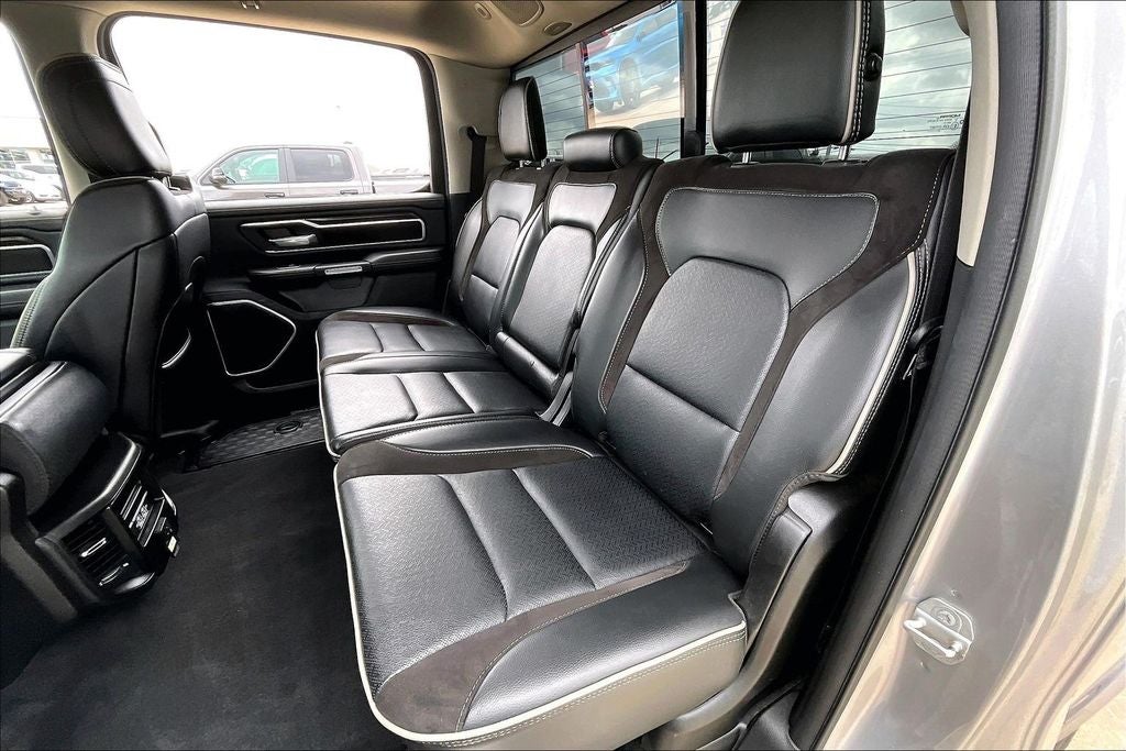 2022 RAM 1500 Laramie Crew Cab 4x4 5'7' Box
