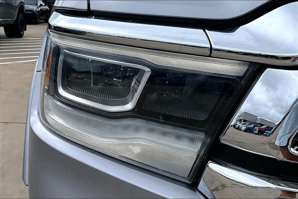 2022 RAM 1500 Laramie Crew Cab 4x4 5'7' Box