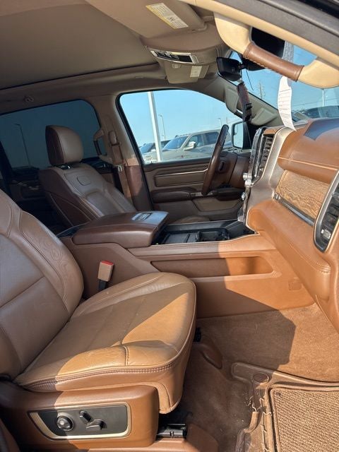 2020 RAM 1500 Laramie Longhorn Crew Cab 4x4 5'7' Box