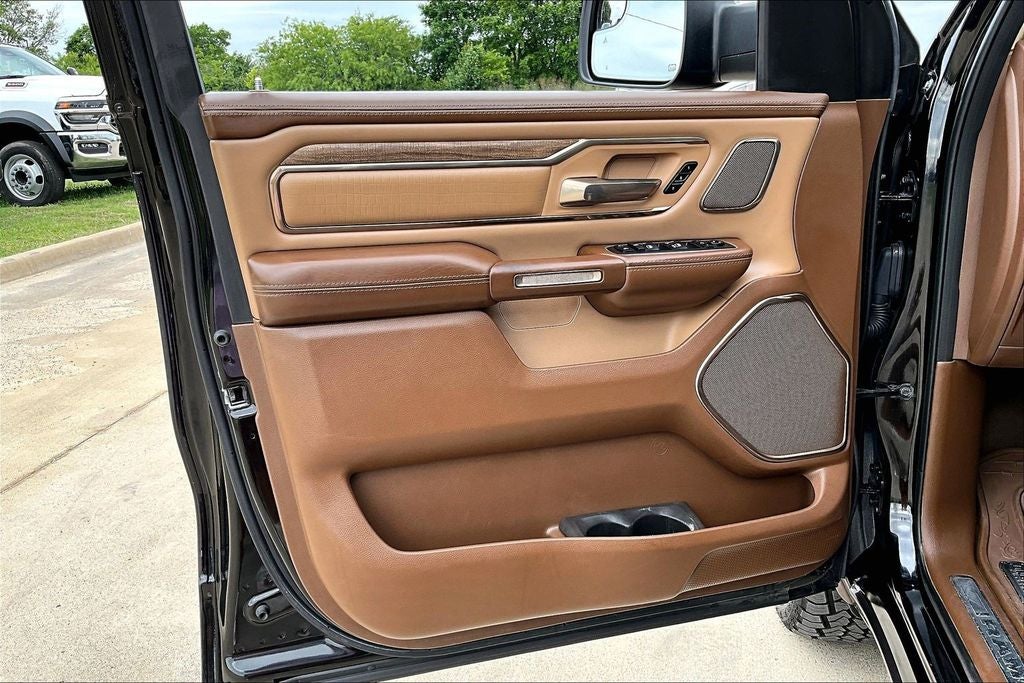 2020 RAM 1500 Laramie Longhorn Crew Cab 4x4 5'7' Box