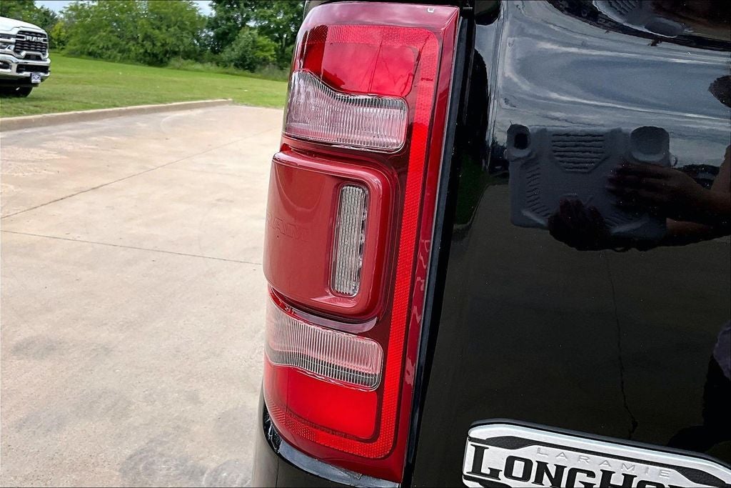 2020 RAM 1500 Laramie Longhorn Crew Cab 4x4 5'7' Box
