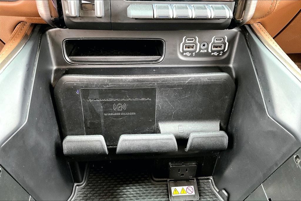2020 RAM 1500 Laramie Longhorn Crew Cab 4x4 5'7' Box